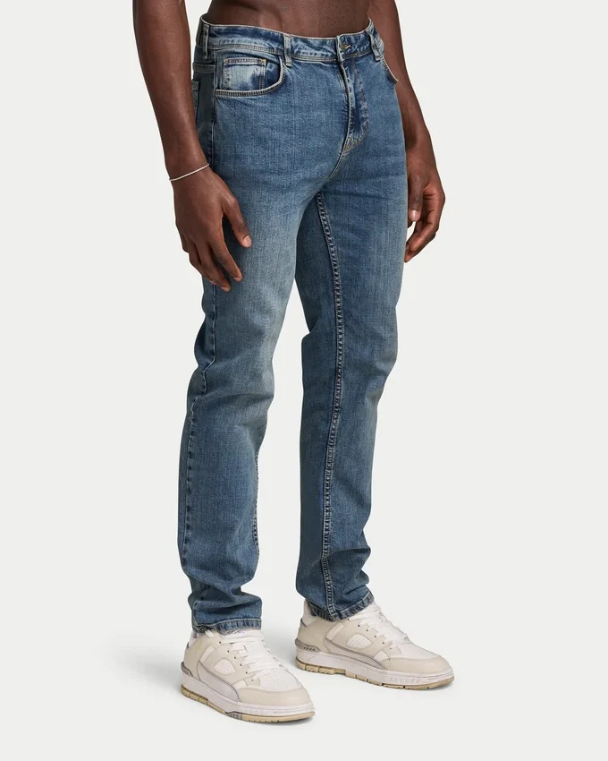Mens relaxed denim jean – mid wash Mens relaxed denim jean – mid wash