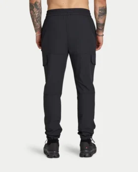 Mens tapered tech cargo pant