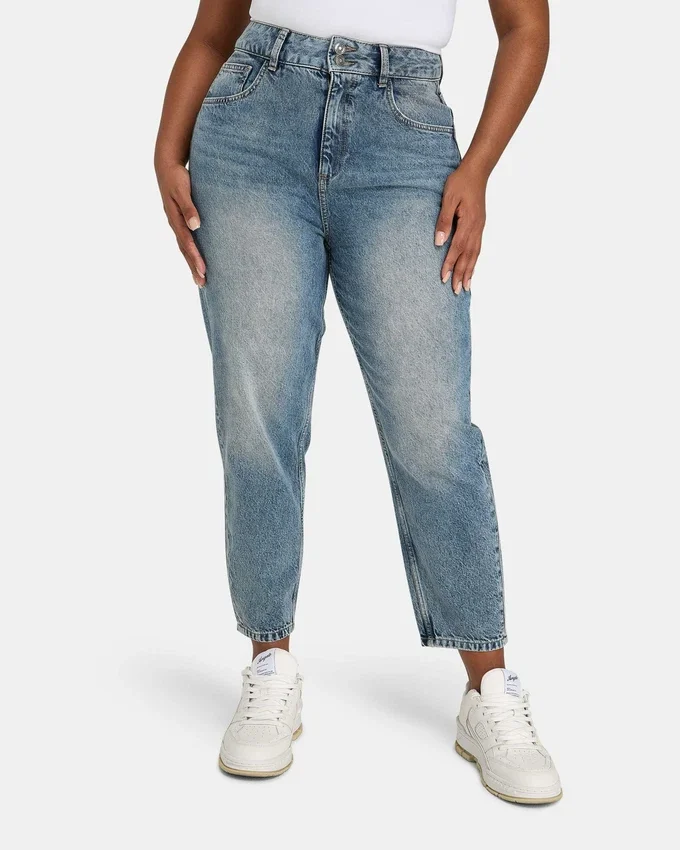 Womens mom jean – mid wash Womens mom jean – mid wash