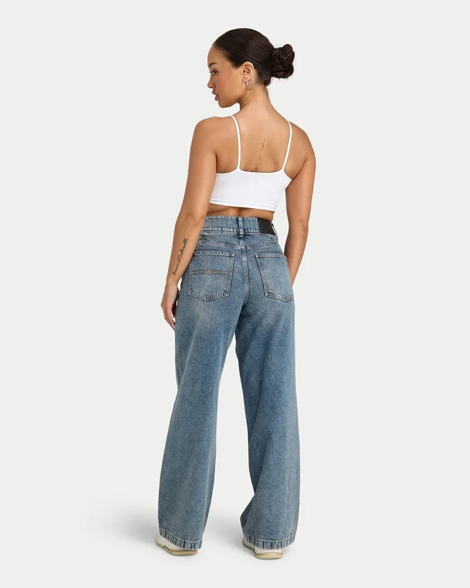 Womens wide leg denim jean – mid wash Womens wide leg denim jean – mid wash