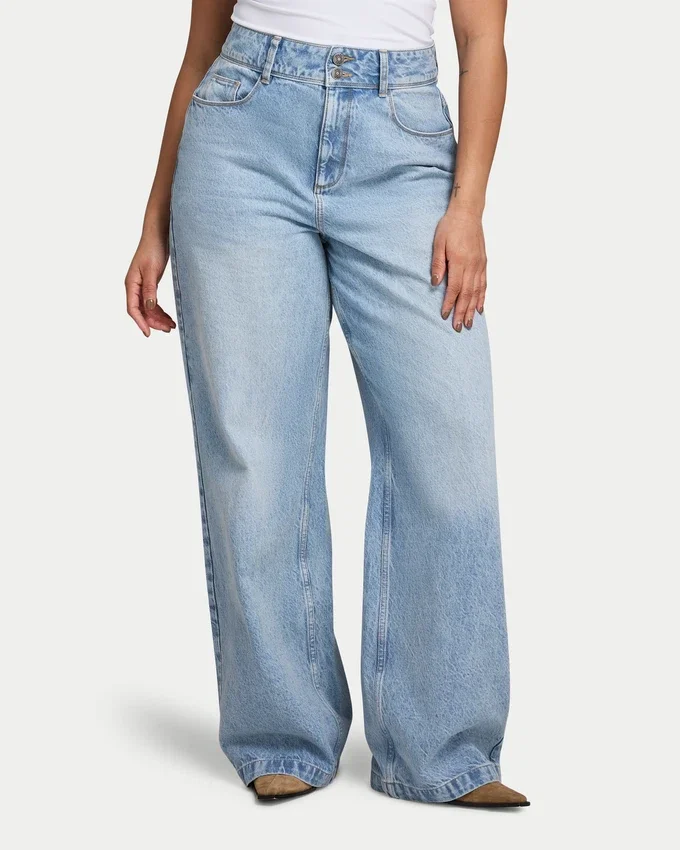 Womens wide leg jean – light blue Womens wide leg jean – light blue