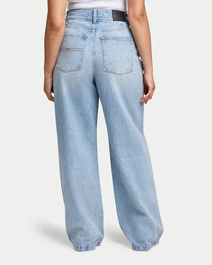 Womens wide leg jean – light blue Womens wide leg jean – light blue